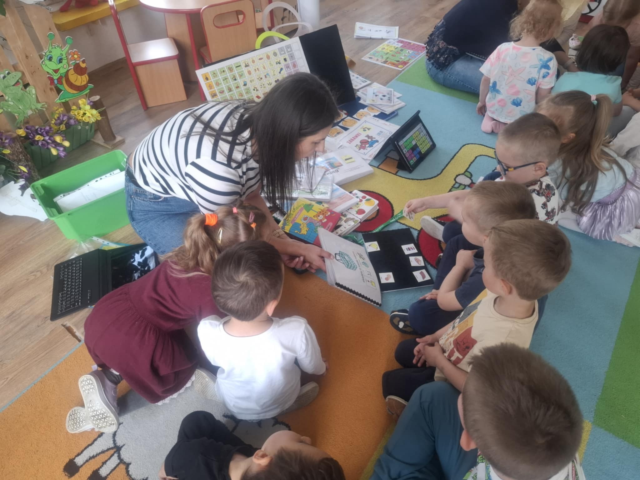 Pszczółki poznają komunikację alternatywną