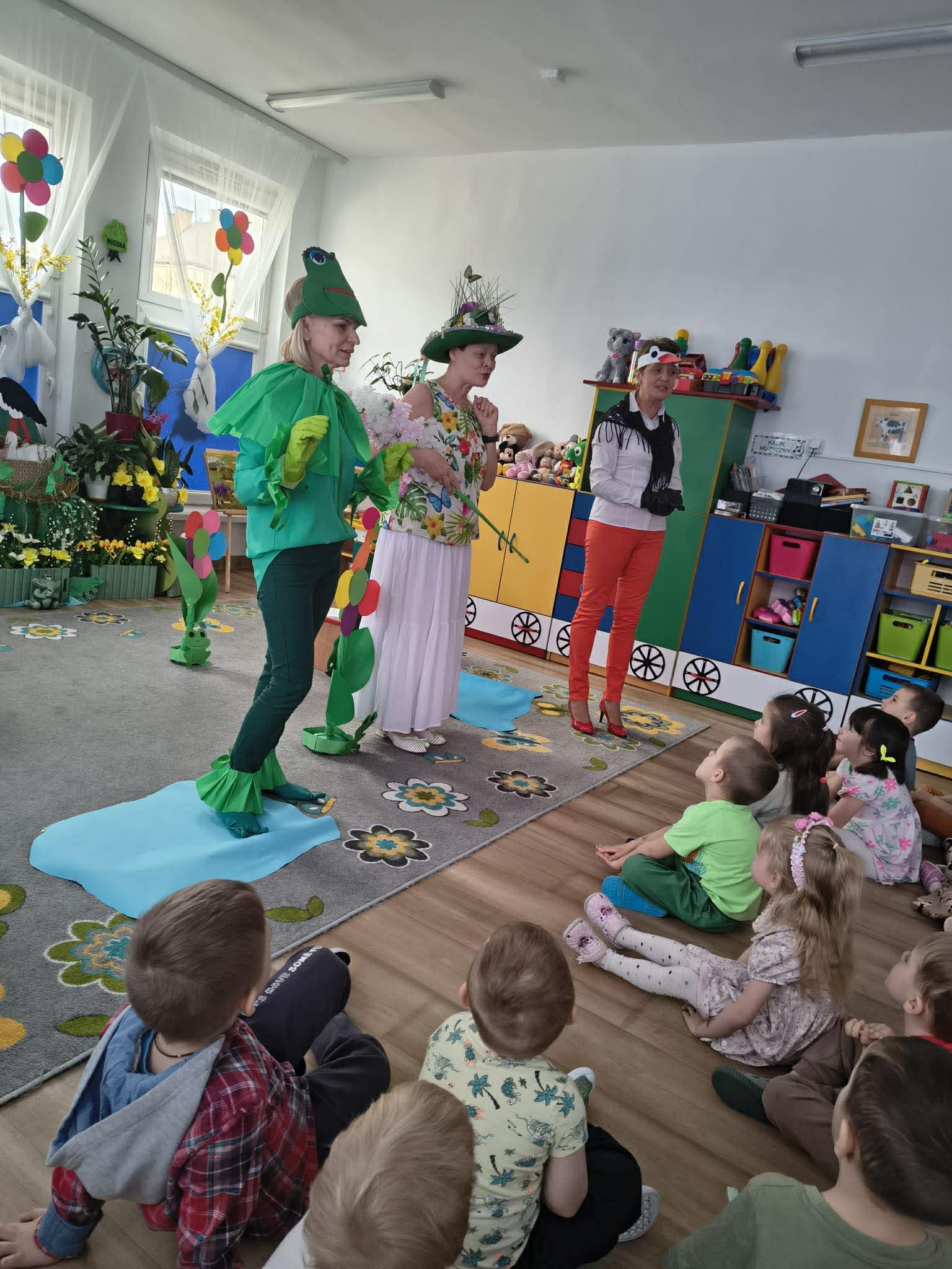 przedstawienie wiosenne